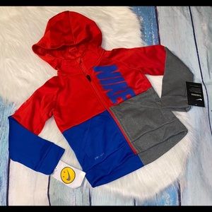 NWT Nike therma dri-fit jacket size 4t